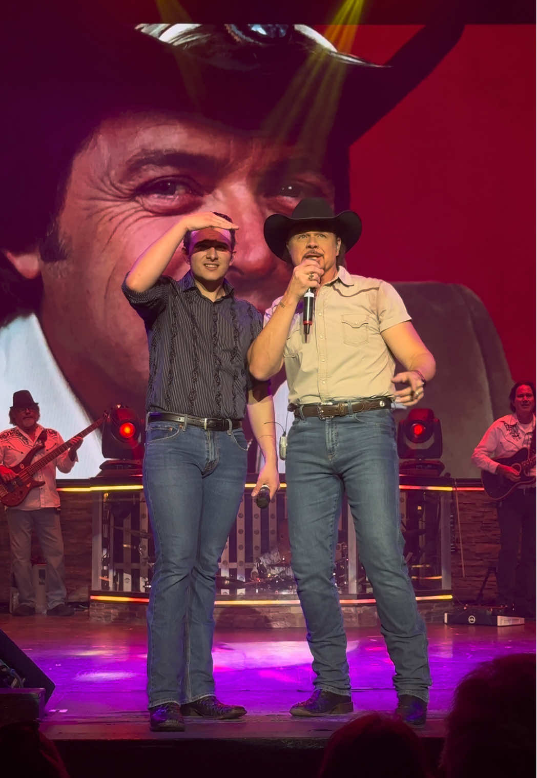 Clay & Colt Cooper singing Mickey Gilley’s “Quittin’ Time” 🎶🎹 #ClayCooper #ColtCooper #ClayCoopersCountryExpress #QuittinTime #ClayCooperTheatre  