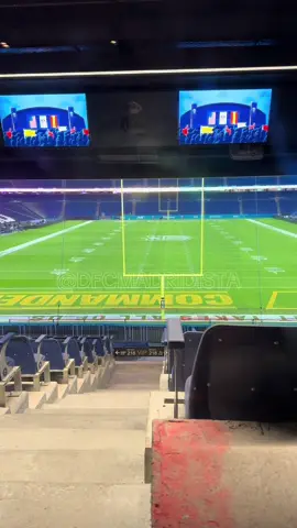 Prácticamente todo preparado en el estadio Santiago Bernabéu para el partido de la NFL que se disputará el domingo a las 15:30h entre los Miami Dolphins y los Washington Commanders#CapCut 