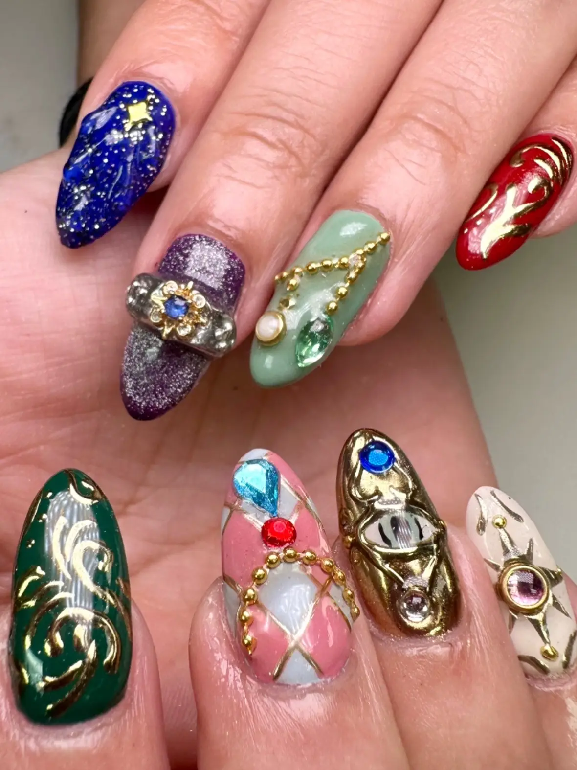 I love nails that reference the movie in a subtle way  Bookings open for November! #howlsmovingcastle #howlsmovingcastlenails #studioghibli #fancynails 