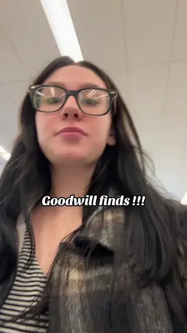 Love a good goodwill !! Wait for pt 2 to see what we got !!#fyp#foryoupage#goodwill#goodwillfinds 