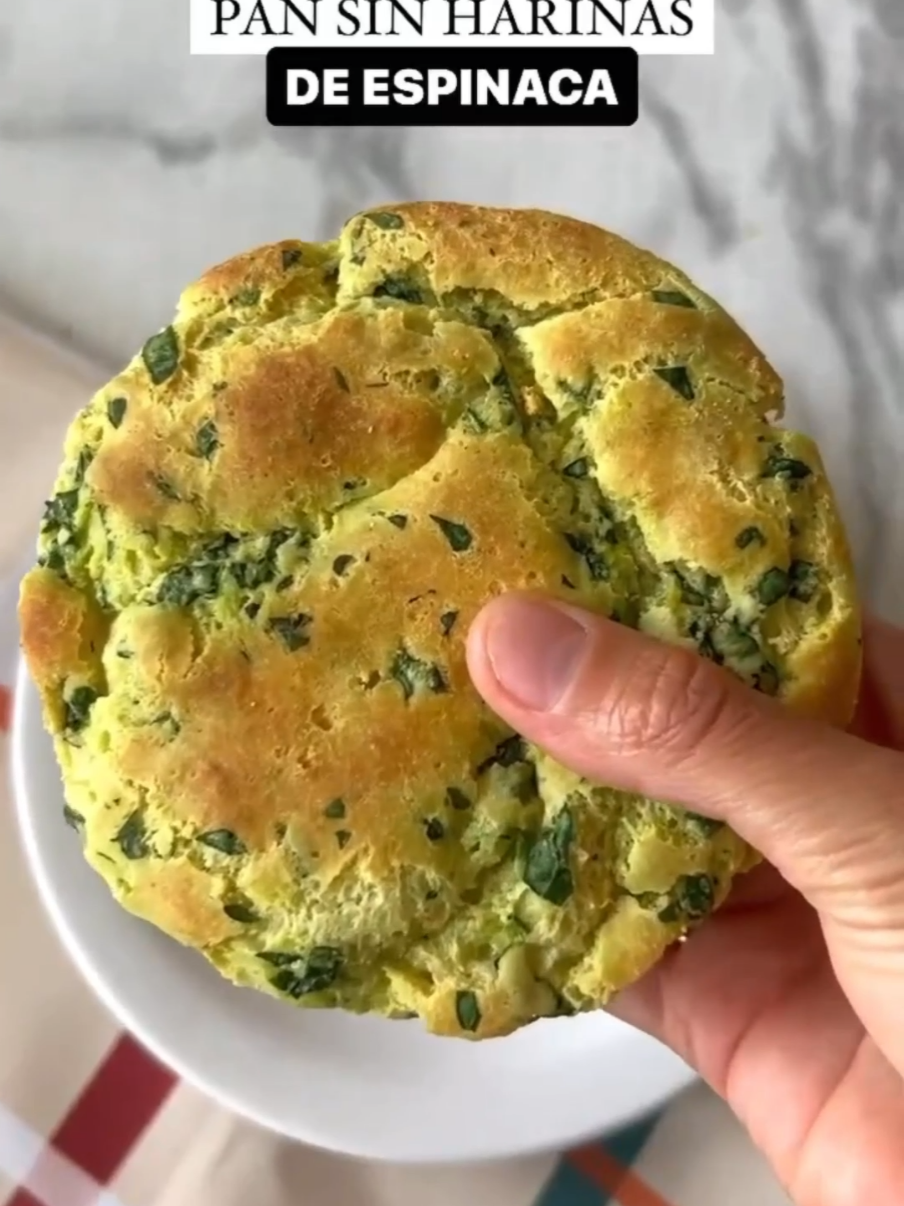 Pan sin harinas de espinaca apto para SIBO😋 Quieres más Recetas adaptadas a SIBO y IMO bajas en FODMAP? Entonces aprovecha el 35% dto en toda mi web! 😊💚 #sibo #fodmap #sibofriendly #fodmapfriendly 