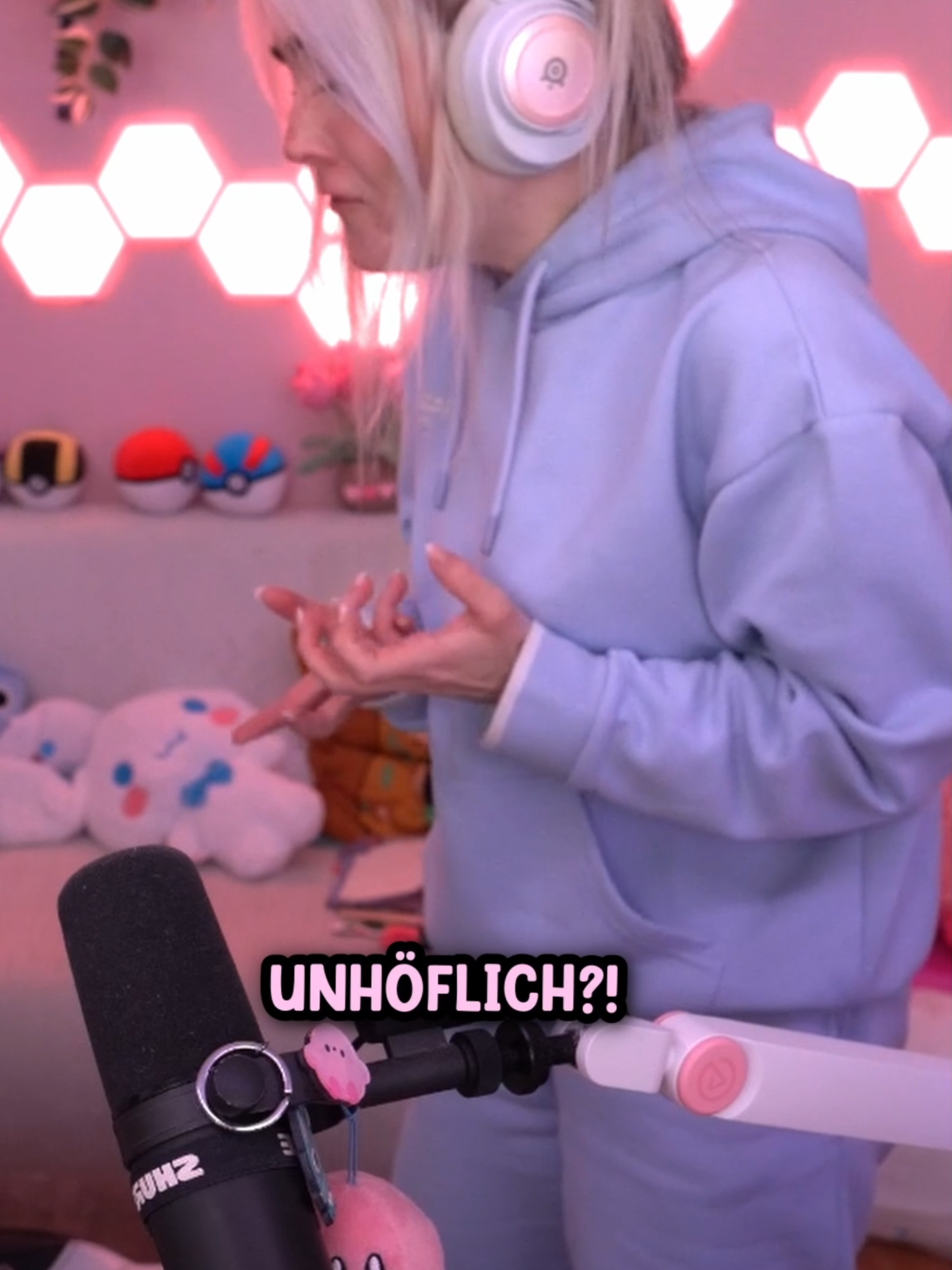 DIESER KLEINE PISCHA! 😂 #couple #scare #scream #hilarious #couplescomedy 