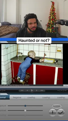 Is the photo haunted? Full video on YT! #horrorgame #indiegames #gaming #scarygame
