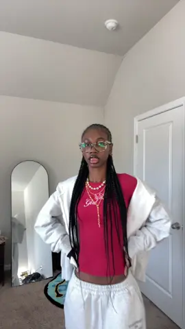 ootd😘 #foryoupage #fashiontiktok #outfitideas #nigeriantiktok #outfitinspo 