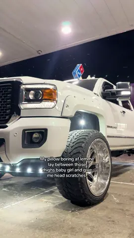 1:08pm need my head scratches 