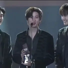 i love whatever is wrong with him 😭🤚🏻 #firstone_wnk  #tlefirstone 