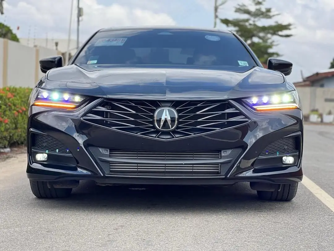 ☎️ 0591655301  Push To Start   Ambient Lighting  Wireless Charger   Sunroofing   Leather Seats   Reverse Camera   Assistance Parking Sensor  ¢550,000 Freshly cleared