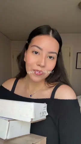 PR this week!!!! I’m also sick so I’ve been so lazy to film  #prhaul #prunboxing #microcontentcreator #gifted 