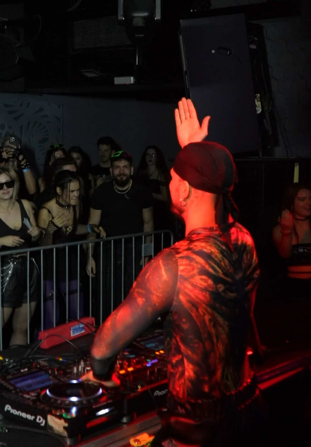 Move your body🎼🎛️ #HardTechno #RaveEnergy #cluj #fyp #crowd  @Teoria Perfekta 