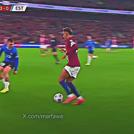 هدف هالاند الثاني اليوم😍❤️ #siiimoxeditly #treanding #nadireditly #اصمم_بالغالي 