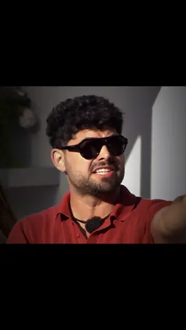 حسين🤯                                                     #حسين_الحيالي #قسمه_ونصيب             @Hussein alhayalee  