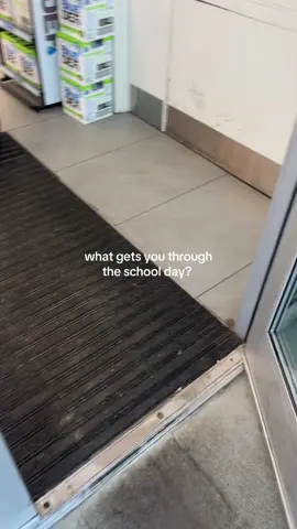 @Alani Nutrition gets me through the school day #studentteacher #teachersoftiktok #kindergarten 