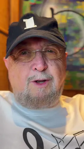 “ Nunca es tarde “ para volver a empezar y enamorarse. Las segundas oportunidades existen. VD #victordaniel #spotify #applemusic #amazonmusic #youtube 