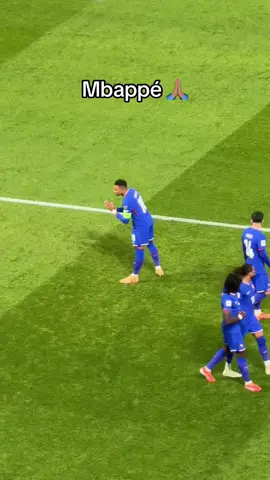 Les célébrations de Kylian Mbappé après son but contre l’Ukraine. #mbappe #mbappé #kylianmbappé #equipedefrance #franceukraine 