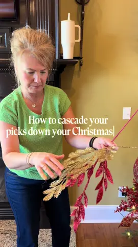 How to cascade your picks down your tree for that full designer look! ✨ #christmas #christmasdesigns #christmastree #fyp #christmas2025 