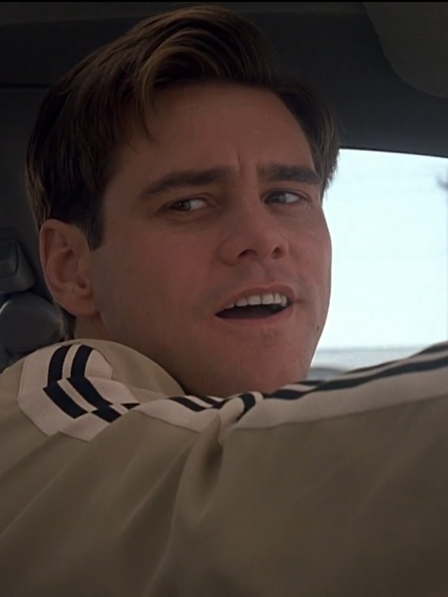 Deu pra ouvir daí a ficha caindo? 😳 Jim Carrey fez história com esse clássico do cinema. 🎬 O Show de Truman: O Show da Vida 📱Assista até dia 30/11 no meu catálogo dentro do Globoplay, do Prime Video ou no app da sua operadora de TV. #jimcarrey #trumanshow #showdetruman #tiktokmefezassistir