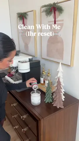 A quick reset was needed 🫧🧺💫💫 #cleanwithme #resetwithme #cleaningmotivation #cleaningasmr #MomsofTikTok @Alani Nutrition 