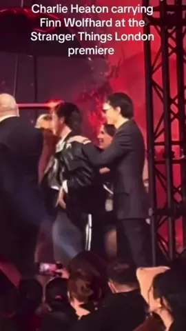 I LOVE THEM SM😭💖💖 #finnwolfhard #nataliadyer #charlieheaton #strangerthings #fyp 