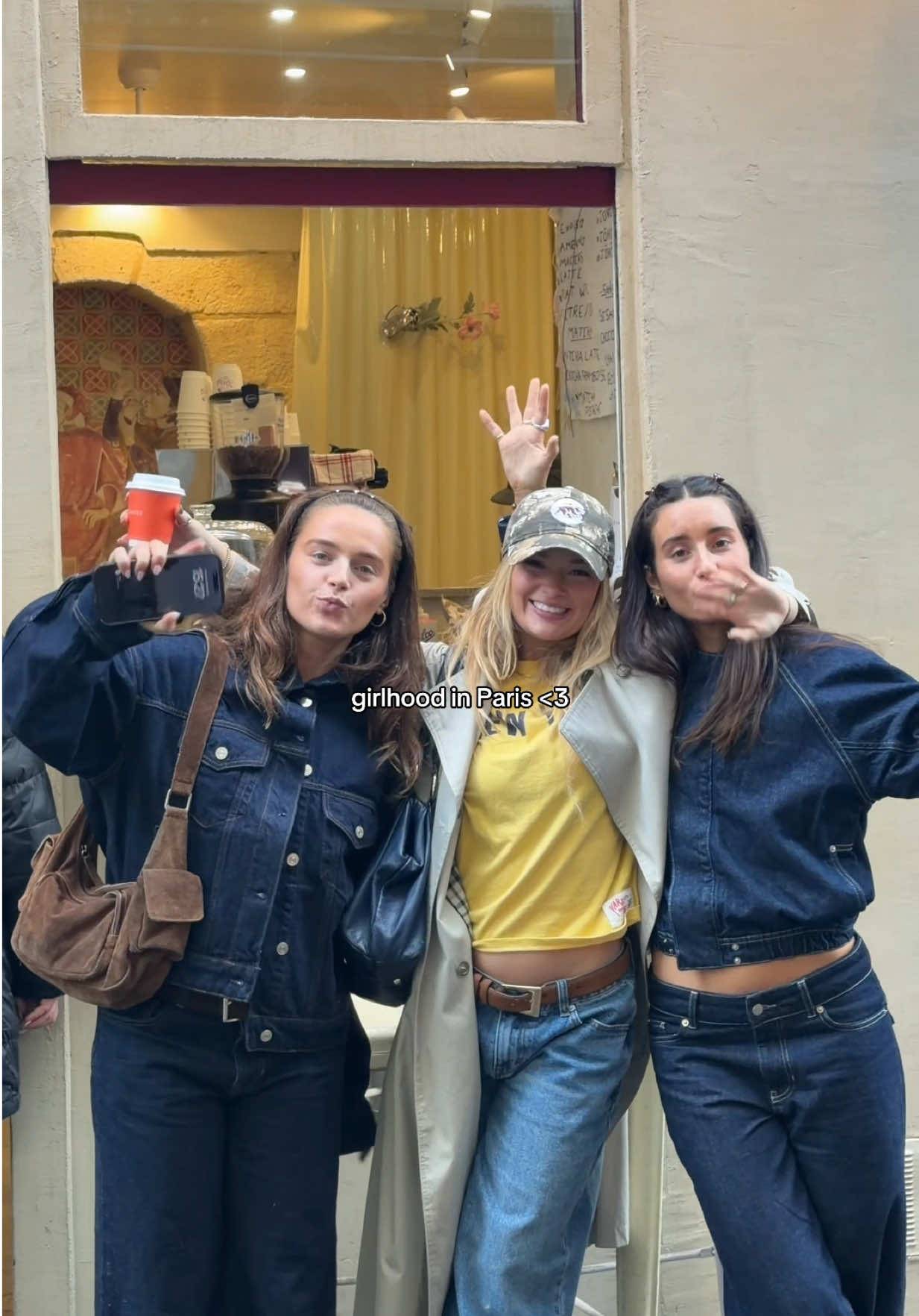 girls trips are the best trips xxxxxxxxxxxxx #girlstrip #paris #girlhood #girls 