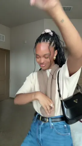 my two personalities coexisting. 🎸🎧