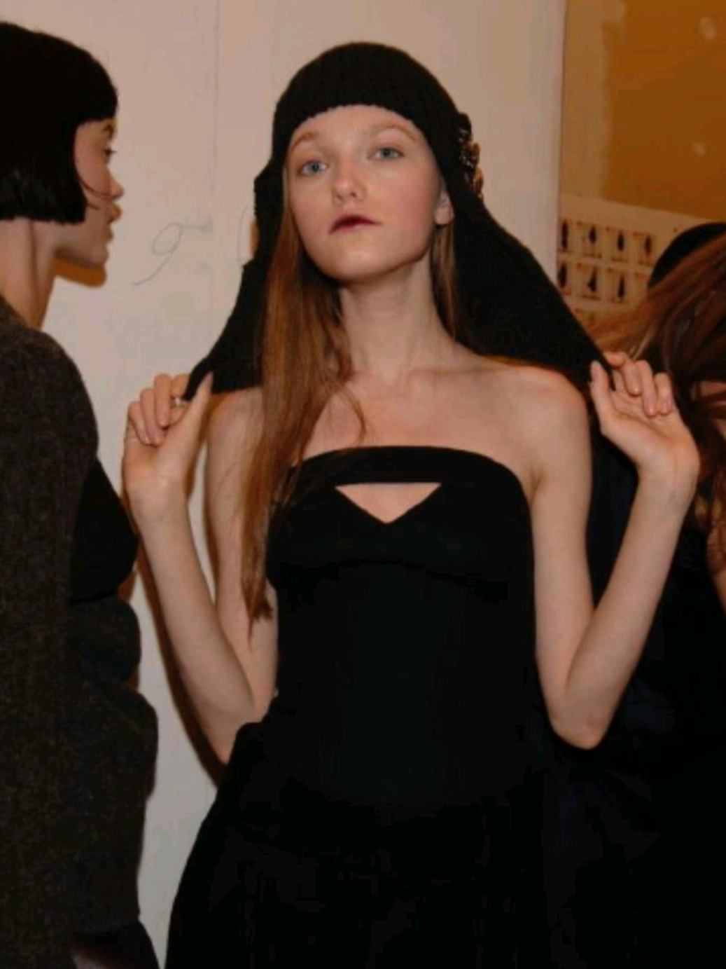 #vladaroslyakova  & #sashapivovarova  for #prada fw 2006 #SuperModel #Runway 