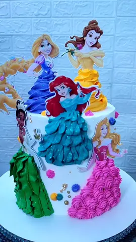 Bolo princesas  #bolo #princesas #confeitaria