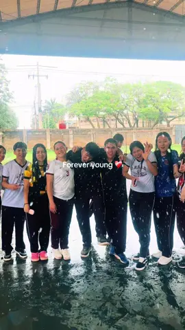 Forever young ❤️‍🩹 #ultimoaño #prom025 #crece 