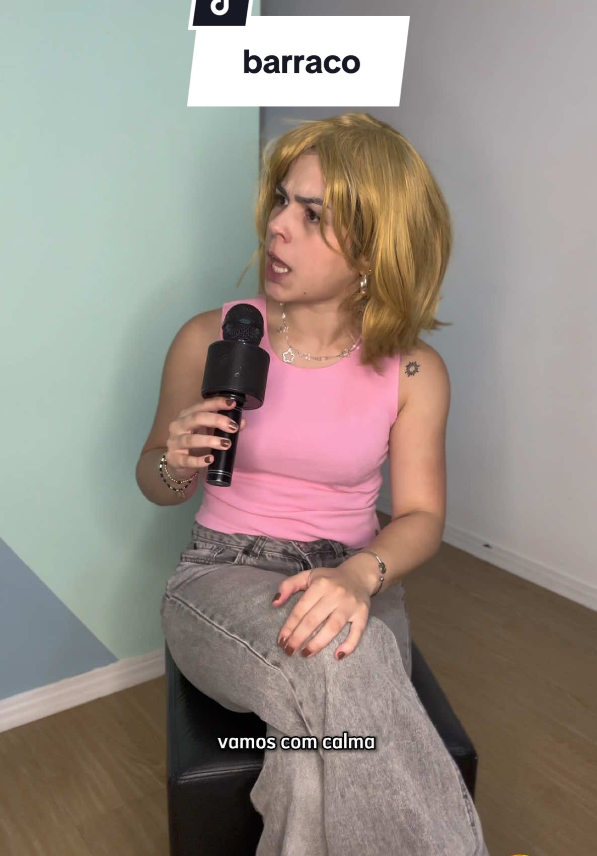 O barraco sempre rolando solto nesses programas, eu amo kkkkkk E fica a dica! O amaciante Downy Brisa Intenso tem a nova tecnologia fixa perfume, fazendo com que você sinta o perfume antes da pessoa entrar na sala! Corre lá pra comprar o seu e sair cheirosa por aí! @Downy Brasil  #publicidade