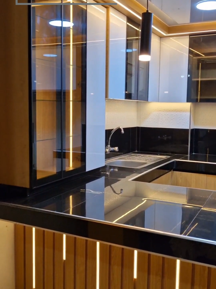 ✨ Transformamos espacios, creamos tu cocina soñada ✨ Cada detalle de esta cocina fue diseñado a medida, pensando en el estilo, funcionalidad y durabilidad que tu hogar merece. Hecha con melamina de alta calidad, combinando elegancia y resistencia, para que disfrutes de un ambiente moderno y acogedor todos los días 💫 🔹 Diseños personalizados 🔹 Materiales de primera 🔹 Acabados perfectos Porque tu cocina no solo debe verse bien… ¡debe sentirse increíble!  Realiza tu cotización al: 📞  964 991 848 #melamina #cocina #diseñodeinteriores #parati #CapCut 