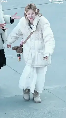 menyukai setiap tingkahnya.inilah daya tarik nya yang bikin orang tidak bosan melihat nya🤗🤗🥰🥰#bailu #baimengyan 