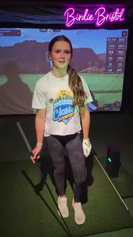Hit that follow button!!! 💪😎🥰 #birdiebristol #golfgirl #nodaysoff #tooeasy #golfvideos 
