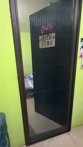 Sliding Door na napakadaling i assemble!! Perfect to kung malamok sa lugar nyo at kung may alaga kayong ayaw mong pumasok sa kwarto.. #tracklessslidingdoor #slidingdoor 