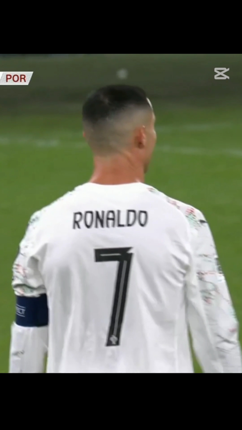 طرد على كريستيانو في مبارة إيرلندا #cristianoronaldo #ronaldo #football #sports @Cristiano Ronaldo 