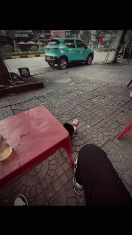 “Người từng là tất cả giờ xem nhau như kẻ xa lạ..” 🖤 #htdat_9 #xhh #nhacbuon 