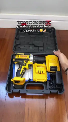Ela ainda vem com 2 bateriasss #furadeira #parafusadeira #construcao #furadeiras 