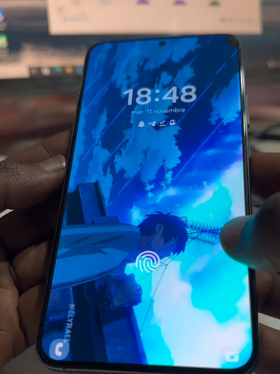 Ton téléphone peut faire ça 🤯 Regarde le fond d’écran ! #astuces #samsung #android #astucetech #téléphone 