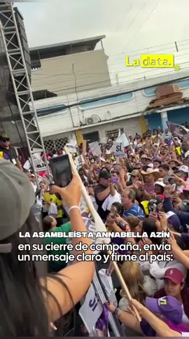 #Tendencia La asambleísta Annabella Azín, en su cierre de campaña, envía un mensaje claro y firme al país: “No estamos solos en esta lucha. No vamos a ceder territorio, no vamos a retroceder un solo paso. Este 2025, Ecuador se levanta y dice cuatro veces SÍ por la seguridad, por el orden y por el futuro que merecemos.” Con convicción y respaldo ciudadano, Azín reafirma que el país no se rinde y que la defensa del Ecuador se hace en unidad y sin miedo. @ladataec👈 #ladata #TendenciaPolitica #Ecuador #Democracia 
