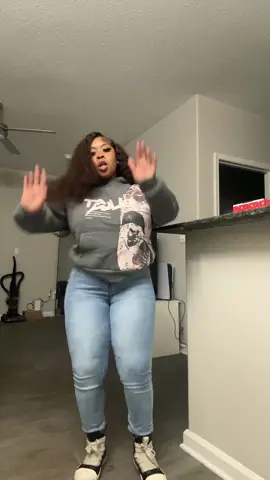 I be bored chat 😂 #fyp #foryoupage #contentcreator #viraldance 