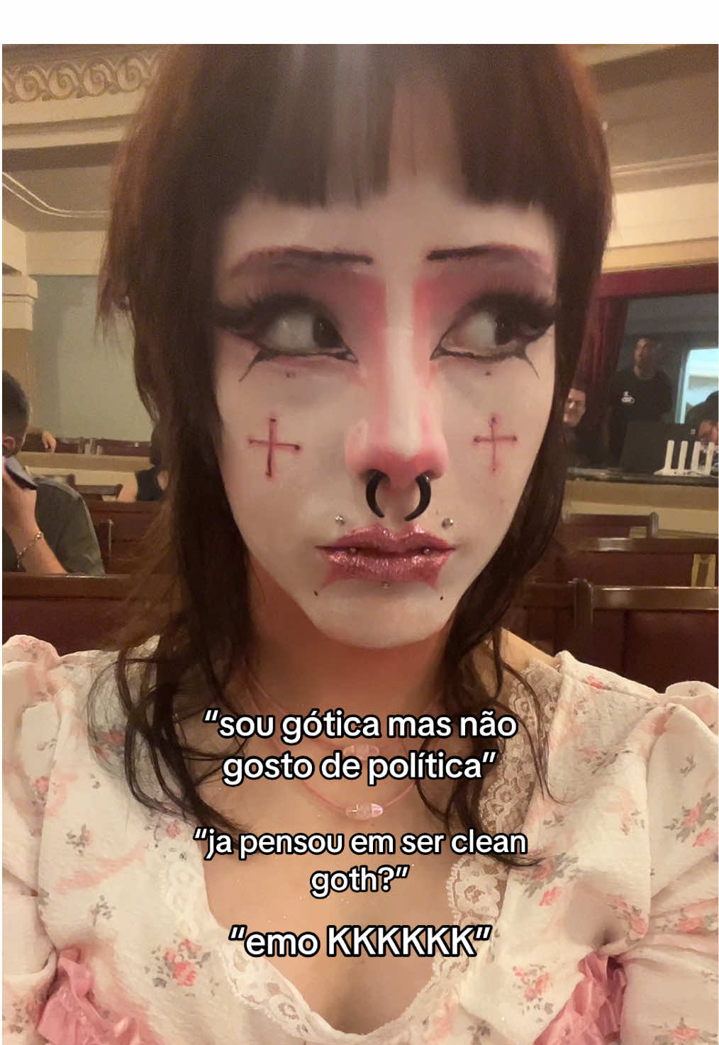 ignorem o fundo to no teatro dom pedro #fyppppppppppppppppppppppp #mulherdepreso🔓🕊👫💍 #floptok #goth #perkygoth 