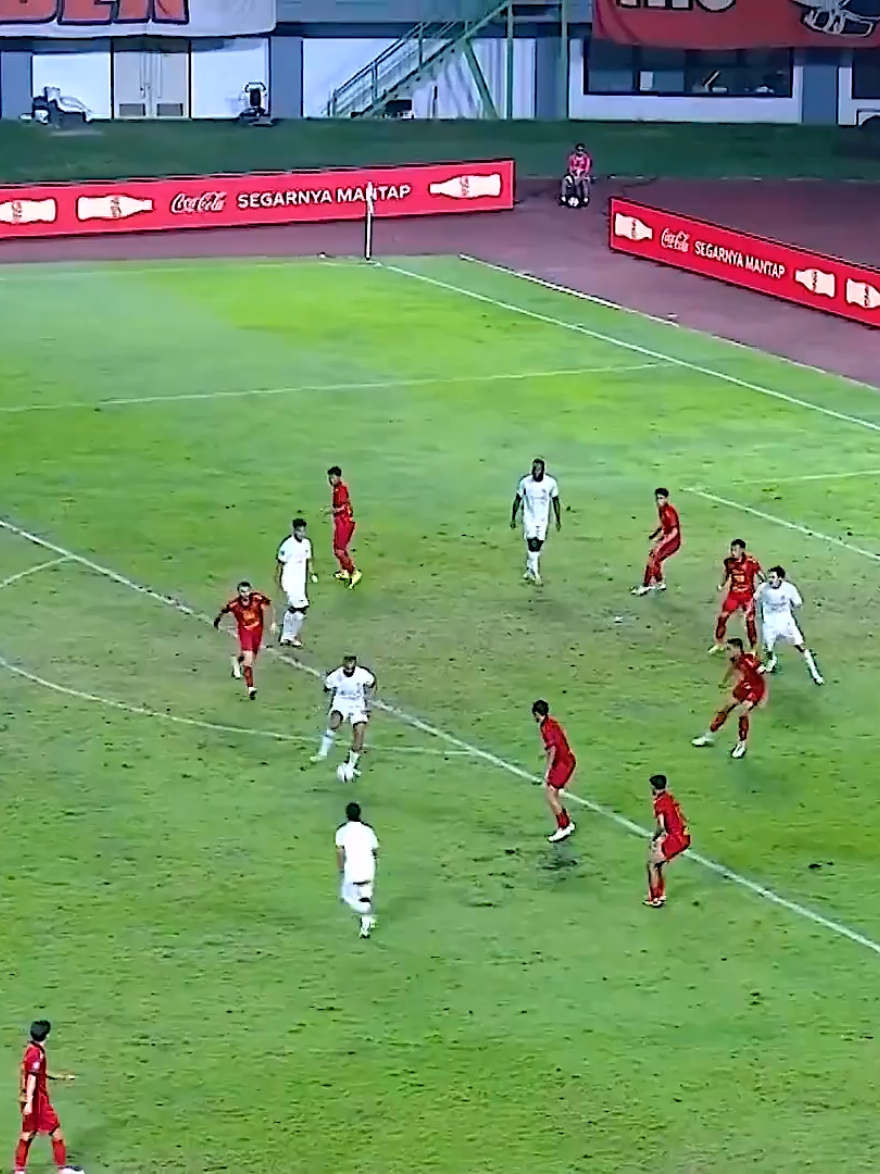 RESMII!!! Goal Rizky Ridho ke gawang Arema Fc masuk nominasi Fifa puskas award 2025. Vote dimulai hari ini hingga 3 Desember 2025. Waktunya kalian berkontribusi melalui disini https://www.fifa.com/the-best-fifa-football-awards/en/puskas-award #Persija #rizkyridho #jakmania #puskasaward #goal 