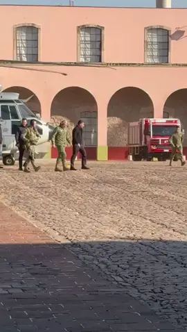 HARFUCH Y EL GENERAL TREVILLA LLEGAN A MORELIA  PARA REUNIONES DE SEGURIDAD. #PARATIIIII#moreliamichoacán🇲🇽 #SEGURIDAD#@Omar García Harfuch 