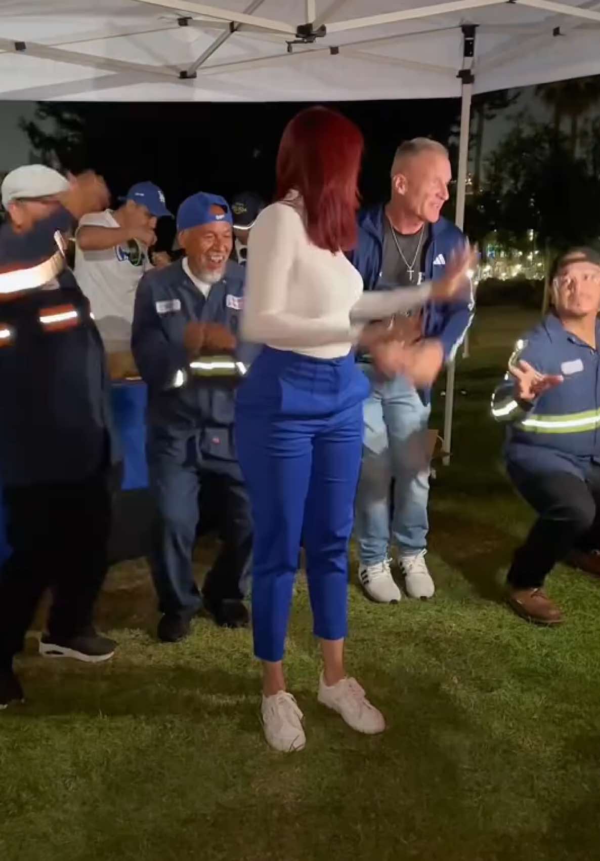 Somos de mucho ambiente #llanteros503 #venezuela🇻🇪 #usa🇺🇸 #elsalvador🇸🇻 #paratii @MrGeorge @MrRigo_Elpatron gracias en especial @Shawn Brower y @DraGenesis🩺R O J I Z A 👩‍🦰 por ser de tan lindo ambiente, 3 países disfrutando Estados Unidos, Venezuela y El Salvador compartiendo linda vibra, lindo ambiente y puro amor a ser feliz. Gracias a mi mamá por filmar este video 