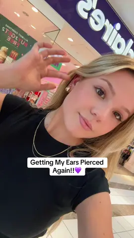 3rdssss i want a cartilage now LOL!! #fyp #claires @Claire's Stores #earpiercings #piercings #comewithme 
