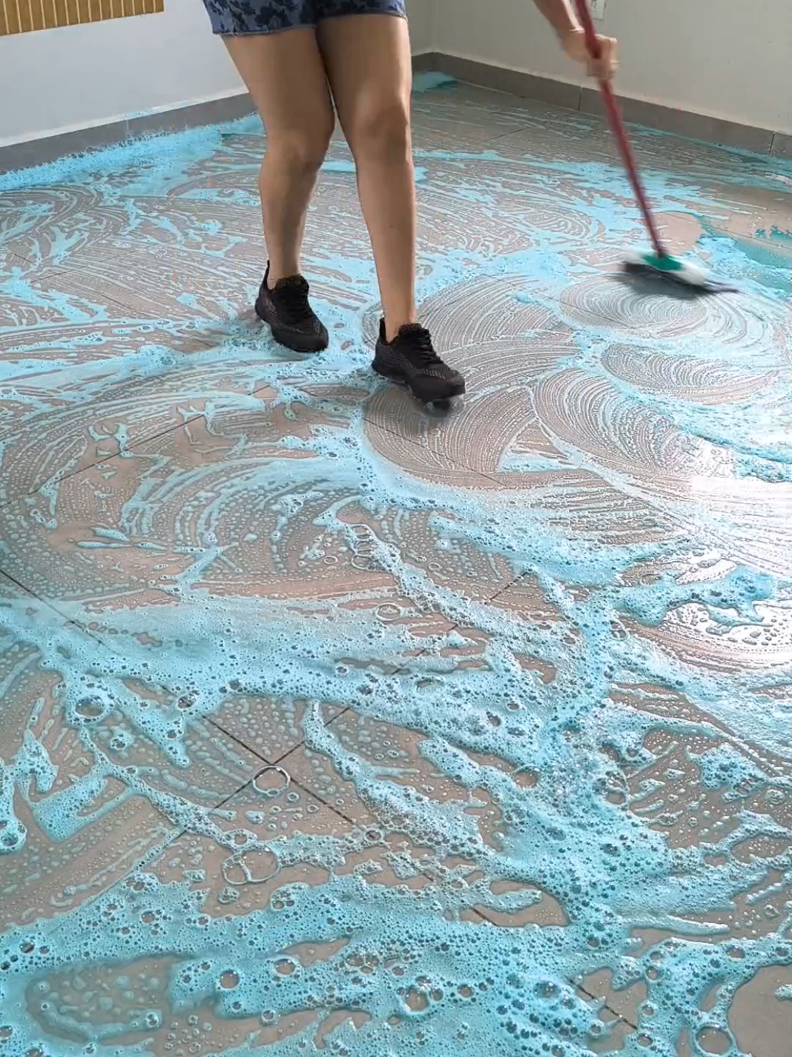 ASMR Faxina Satisfatória no Quarto ✨ #fypage #limpeza #donadecasa #espuma #videosatisfatorio 