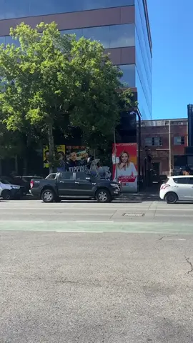 Brutal 😬🫣 Kate Collins’ face has been unceremoniously torn from the Channel 9 building this morning – just days after her shock sacking from the news desk. Sign removers arrived at the Pirie Street offices just after 9am and began work on removing the sticker advertising Brenton Ragless and Collins’ nightly news program plastered on the front window alongside advertisements for Current Affair and game show, Tipping Point. Across the road at Nova 91.9 headquarters, Collins took to the mic to speak with Jodie Oddy and Andrew ‘Hayesy’ Hayes about her “tough” week. “The hardest thing to accept about it is that it was very final and I just had so much to say,” she said. “For it to kind of finish up very abruptly and then not have that chance to just say ‘thank you’ for having me…has been tough.” #channel9 #australianmedia #9news #katecollins #fyp