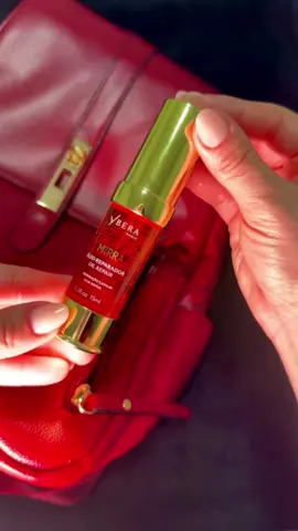 O novo queridinho da bolsa da dona de casa 😍✨ Pequeno, cheiroso, poderoso e totalmente recarregável. Hidrata, perfuma e deixa a pele com aquele brilho que todo mundo pergunta o que é. Acabou? Nada de jogar fora. Só recarregar e usar de novo! 🌿✨ Praticidade, economia e cuidado sempre com você. #ÓleoDeMirra #FashionGold #DonaDeCasa #CuidadosDiários #RotinaDeBeleza    