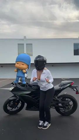 Muevelo pt 2 💙🫣 #fyp #motorcycle #foryoupage #bikergirl #trend 