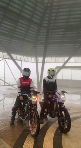 Practice sa knee drag❌ Mag tiktok✅ BWAHHA😂 #tiktok #raider150fi #hihglights #fyyyyyyyyyyyyyyyy 