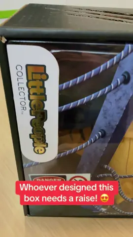 I love this new Little People set!! #jurassicpark, #fisherprice, #littlepeople, #toys, #christmasgiftideas 