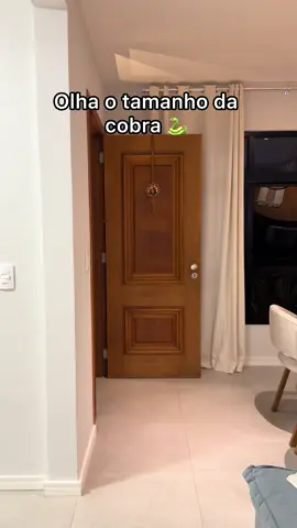 Nunca vi cobra desse tamanho 🥴😂